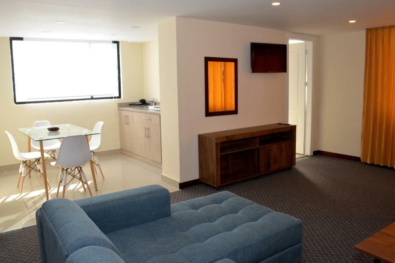 Los Angeles Stay Inn Кіто Екстер'єр фото