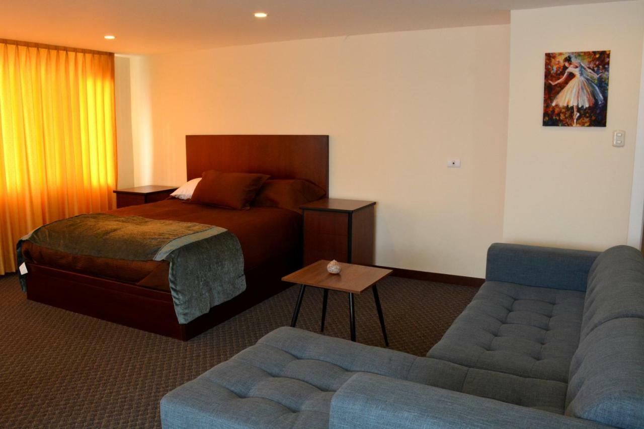 Los Angeles Stay Inn Кіто Екстер'єр фото