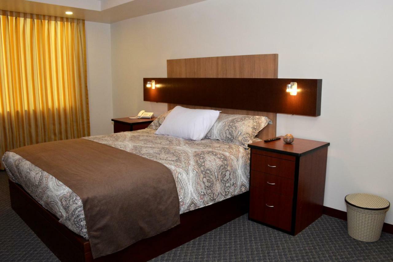 Los Angeles Stay Inn Кіто Екстер'єр фото