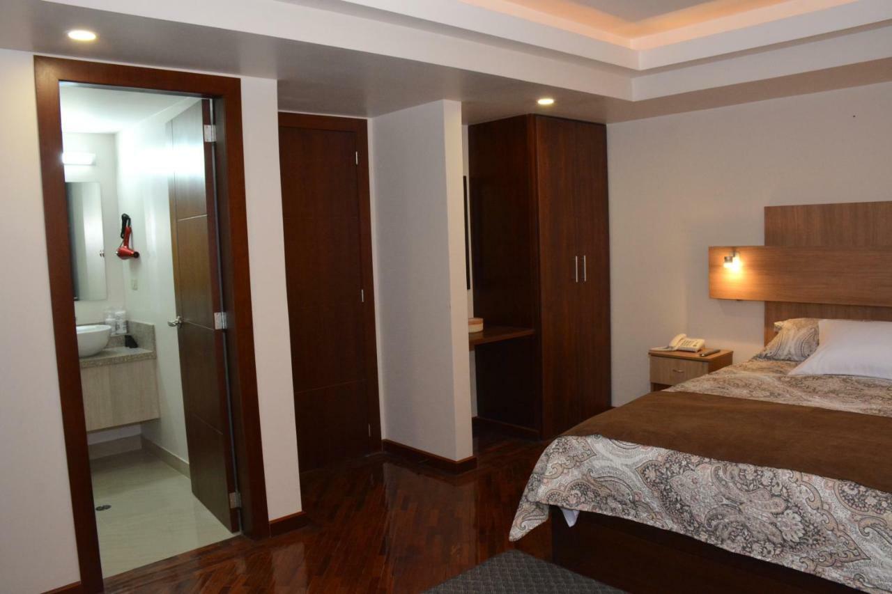 Los Angeles Stay Inn Кіто Екстер'єр фото